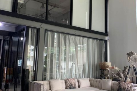 Condominio de 3 dormitorios en Bangkok, Tailandia № 75785 - foto 2