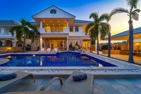 Casa de 6 dormitorios en Hua Hin, Tailandia № 125502 - foto 3