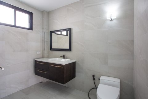Casa de 3 dormitorios en Hua Hin, Tailandia № 125497 - foto 12