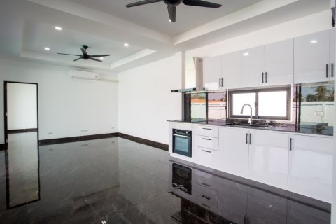 Casa de 3 dormitorios en Hua Hin, Tailandia № 125497 - foto 5