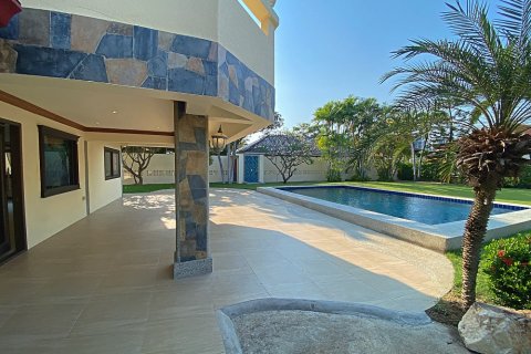 Casa de 4 dormitorios en Hua Hin, Tailandia № 125495 - foto 8