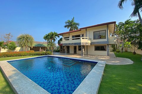 Casa de 4 dormitorios en Hua Hin, Tailandia № 125495 - foto 3