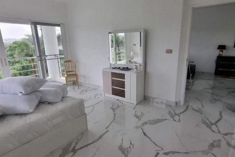 Haus in Phuket, Thailand 3 Schlafzimmer № 78923 - Foto 15