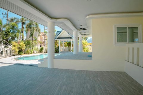 Haus in Phuket, Thailand 3 Schlafzimmer № 78923 - Foto 16