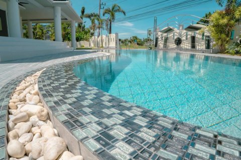 Haus in Phuket, Thailand 3 Schlafzimmer № 78923 - Foto 8