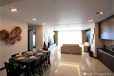 Condominio de 3 dormitorios en Pattaya, Tailandia № 100725 - foto 5