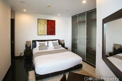 Condominio de 3 dormitorios en Pattaya, Tailandia № 100725 - foto 13