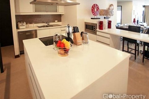 Condominio de 3 dormitorios en Pattaya, Tailandia № 100725 - foto 4