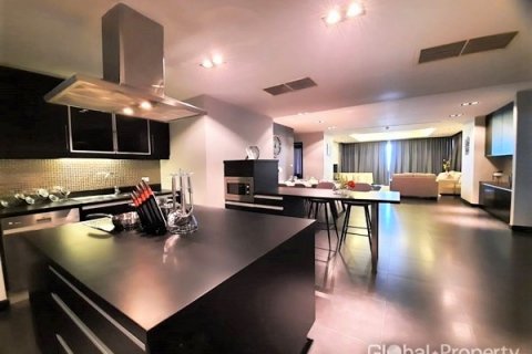 Condominio de 3 dormitorios en Pattaya, Tailandia № 100726 - foto 6