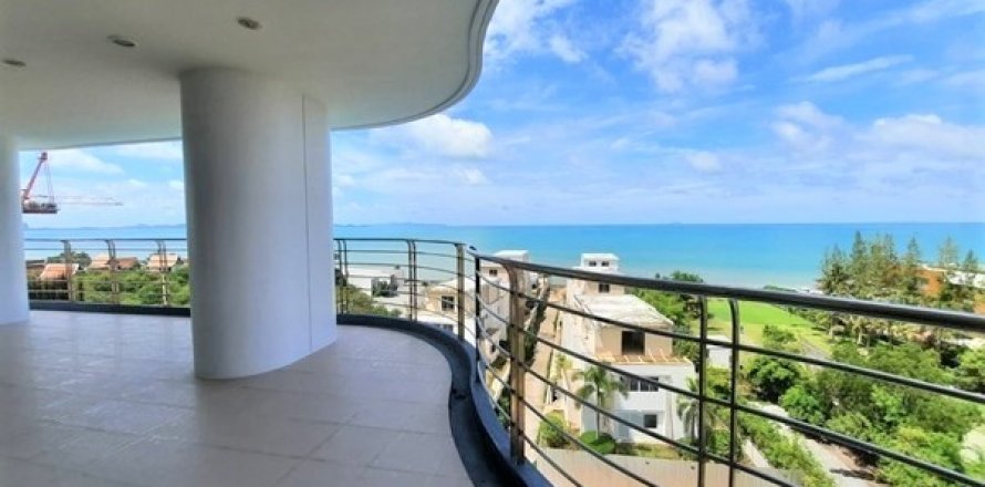 Condominio de 3 dormitorios en Pattaya, Tailandia № 100726