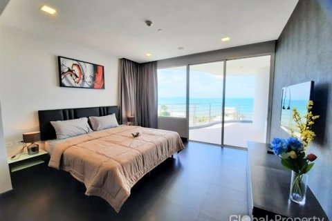 Condominio de 3 dormitorios en Pattaya, Tailandia № 100726 - foto 15