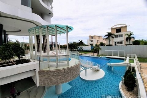 Condominio de 3 dormitorios en Pattaya, Tailandia № 100726 - foto 19