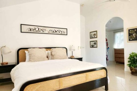 Chalet de 3 dormitorios en Phuket, Tailandia № 132608 - foto 5