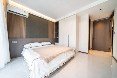 Casa de 6 dormitorios en Pattaya, Tailandia № 132610 - foto 10