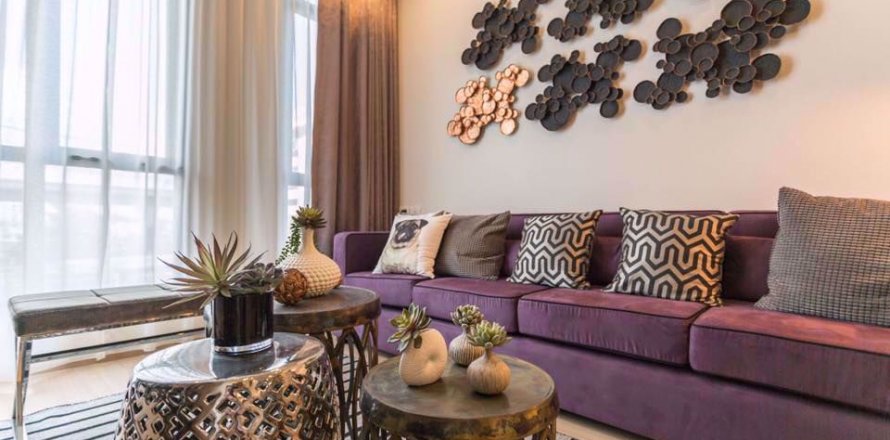 Condominio de 3 dormitorios en Huai Khwang, Bangkok, Tailandia № 81172