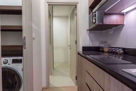 Condominio de 3 dormitorios en Huai Khwang, Bangkok, Tailandia № 81172 - foto 4