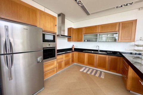 Chalet de 4 dormitorios en Phuket, Tailandia № 132792 - foto 6