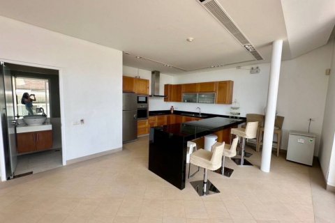 Chalet de 4 dormitorios en Phuket, Tailandia № 132792 - foto 5