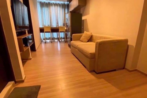 Condo in Bangkok, Thailand, 1 bedroom in Rhythm Sathorn - Narathiwas № 77280