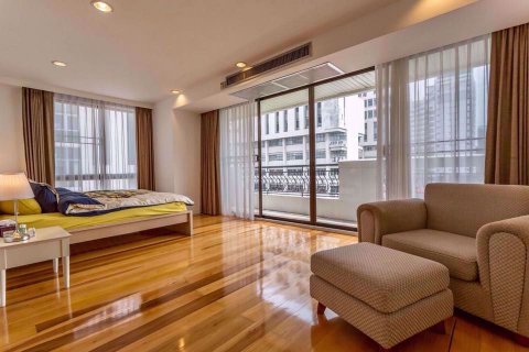 Condominio de 3 dormitorios en Watthana, Bangkok, Tailandia № 76752 - foto 18