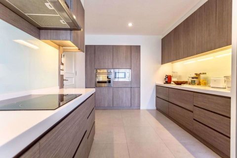 Condominio de 3 dormitorios en Watthana, Bangkok, Tailandia № 76752 - foto 14