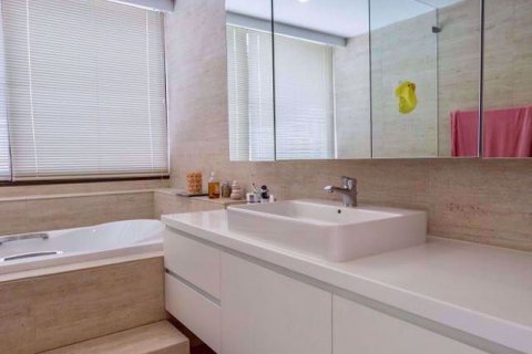 Condominio de 3 dormitorios en Watthana, Bangkok, Tailandia № 76752 - foto 24