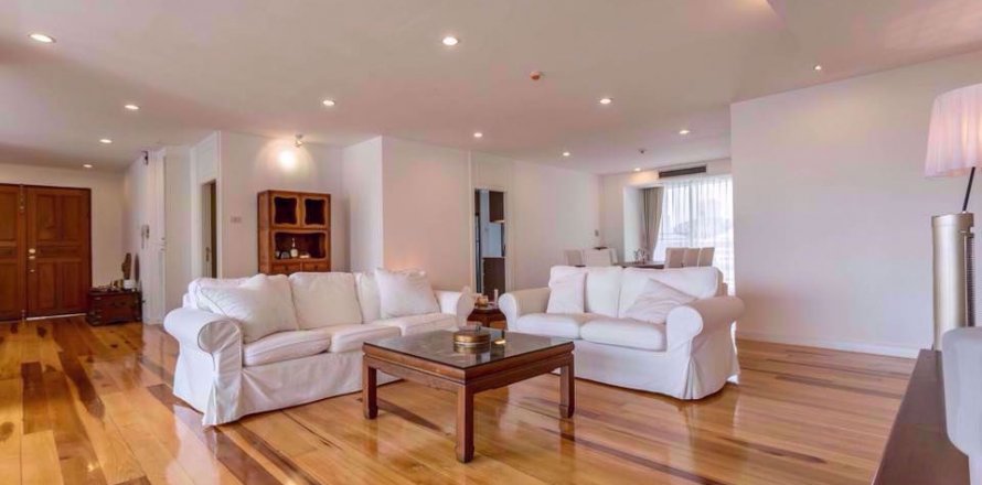 Condominio de 3 dormitorios en Watthana, Bangkok, Tailandia № 76752