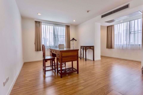 Condominio de 3 dormitorios en Watthana, Bangkok, Tailandia № 76752 - foto 30