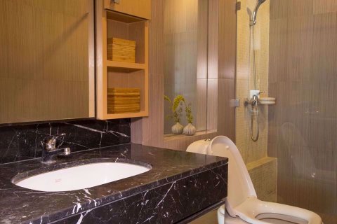 Condominio de 2 dormitorios en Watthana, Bangkok, Tailandia № 76750 - foto 10