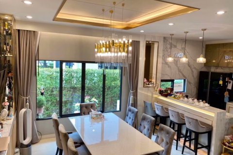 Casa de 4 dormitorios en Prawet, Bangkok, Tailandia № 78437 - foto 2
