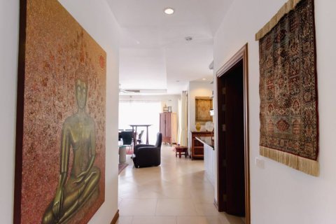 Chalet de 5 dormitorios en Hua Hin, Tailandia № 119700 - foto 10