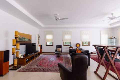 Chalet de 5 dormitorios en Hua Hin, Tailandia № 119700 - foto 3