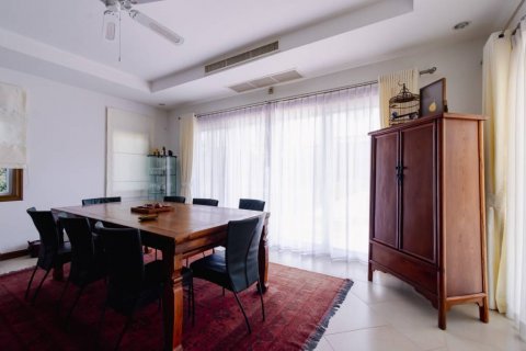 Chalet de 5 dormitorios en Hua Hin, Tailandia № 119700 - foto 4