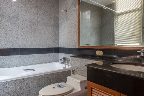 Condo in Pathum Wan, Bangkok, Thailand, 2 bedrooms № 77204 - photo 19