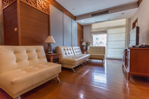 Condo in Pathum Wan, Bangkok, Thailand, 2 bedrooms № 77204 - photo 10