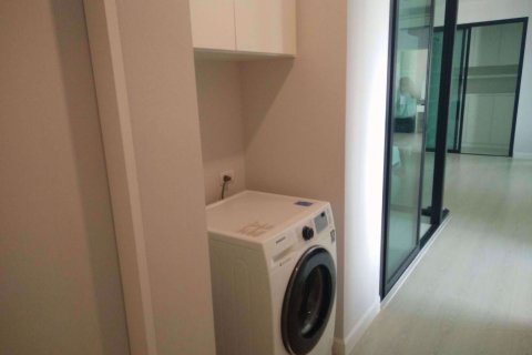 Condominio de 3 dormitorios en Huai Khwang, Bangkok, Tailandia № 77202 - foto 9