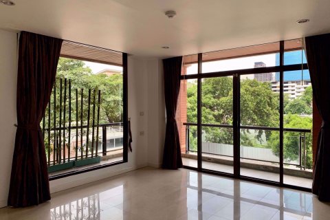 Condominio de 3 dormitorios en Watthana, Bangkok, Tailandia № 77206 - foto 8