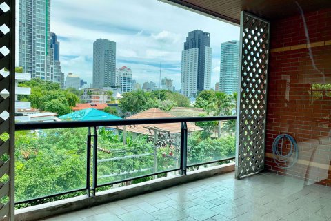 Condominio de 3 dormitorios en Watthana, Bangkok, Tailandia № 77206 - foto 9