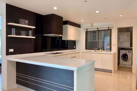 Condominio de 3 dormitorios en Watthana, Bangkok, Tailandia № 77206 - foto 3