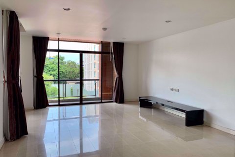 Condominio de 3 dormitorios en Watthana, Bangkok, Tailandia № 77206 - foto 7