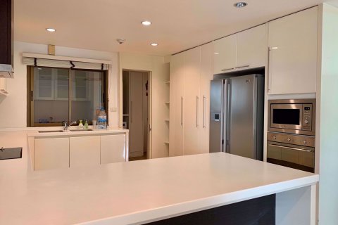 Condominio de 3 dormitorios en Watthana, Bangkok, Tailandia № 77206 - foto 4