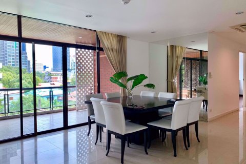 Condominio de 3 dormitorios en Watthana, Bangkok, Tailandia № 77206 - foto 2