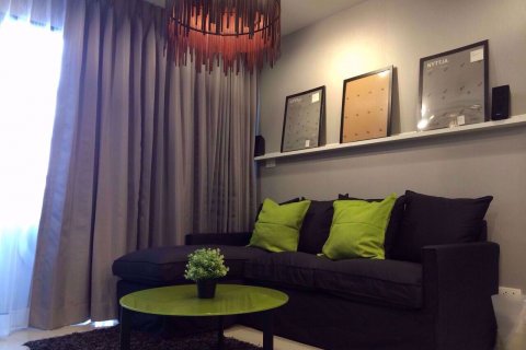 Condominio de 2 dormitorios en Khlong Toei, Bangkok, Tailandia № 77203 - foto 4