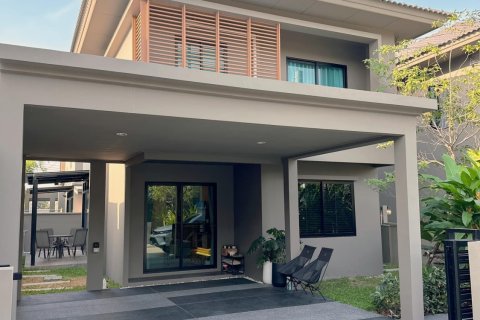 Casa de 4 dormitorios en Bangkok, Tailandia № 82428