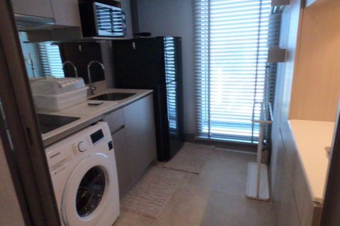 Condominio de 1 dormitorio en Phra Khanong, Bangkok, Tailandia № 76201 - foto 6