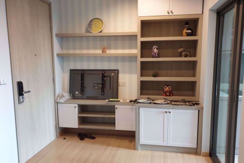 Condominio de 1 dormitorio en Phra Khanong, Bangkok, Tailandia № 76201 - foto 3
