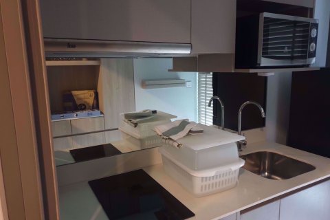 Condominio de 1 dormitorio en Phra Khanong, Bangkok, Tailandia № 76201 - foto 7