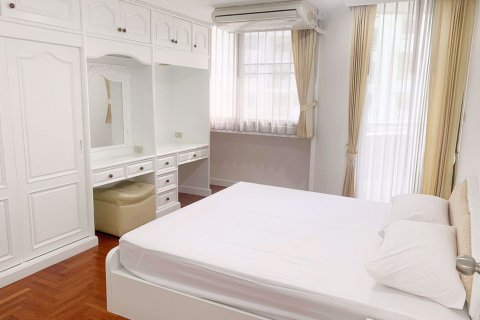 Condominio de 2 dormitorios en Watthana, Bangkok, Tailandia № 76198 - foto 7
