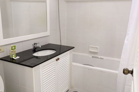 Condominio de 2 dormitorios en Watthana, Bangkok, Tailandia № 76198 - foto 9