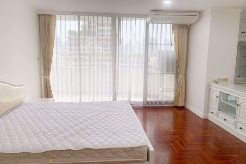 Condominio de 2 dormitorios en Watthana, Bangkok, Tailandia № 76198 - foto 6
